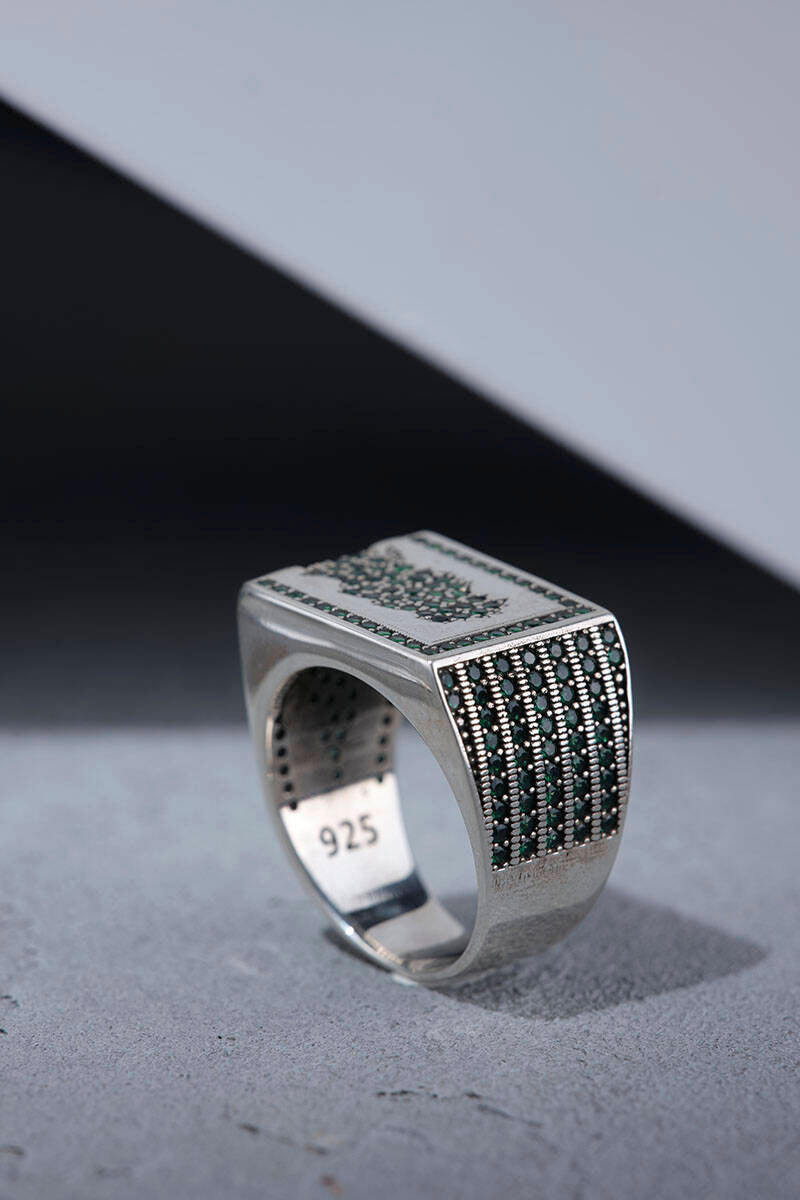 Internal Design Ring | Exclusive